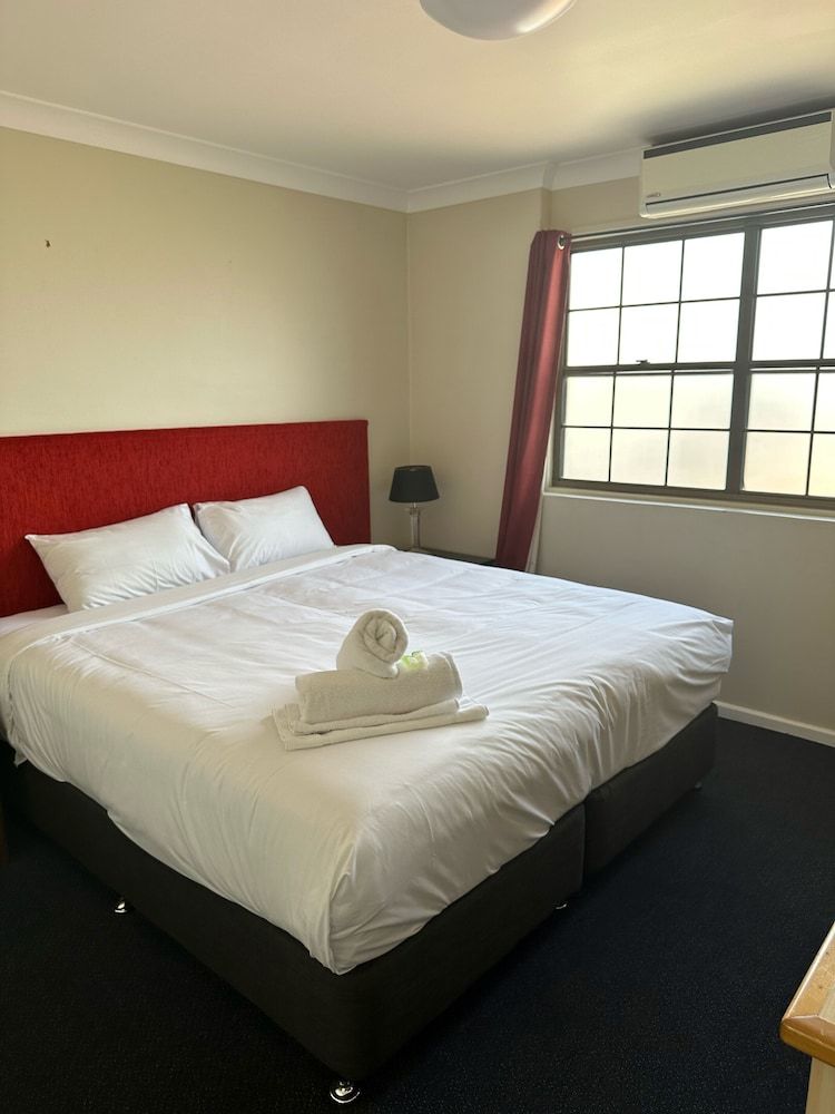 Standard Room, 1 King Bed, Non Smoking (Sandard Queen Room)
