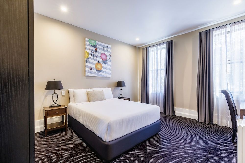 Royal Exhibition Hotel Standard Suite, 2 Queen Beds, Non Smoking 2