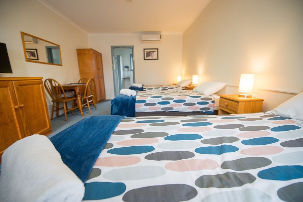 Gariwerd Motel Superior Room for 4 4