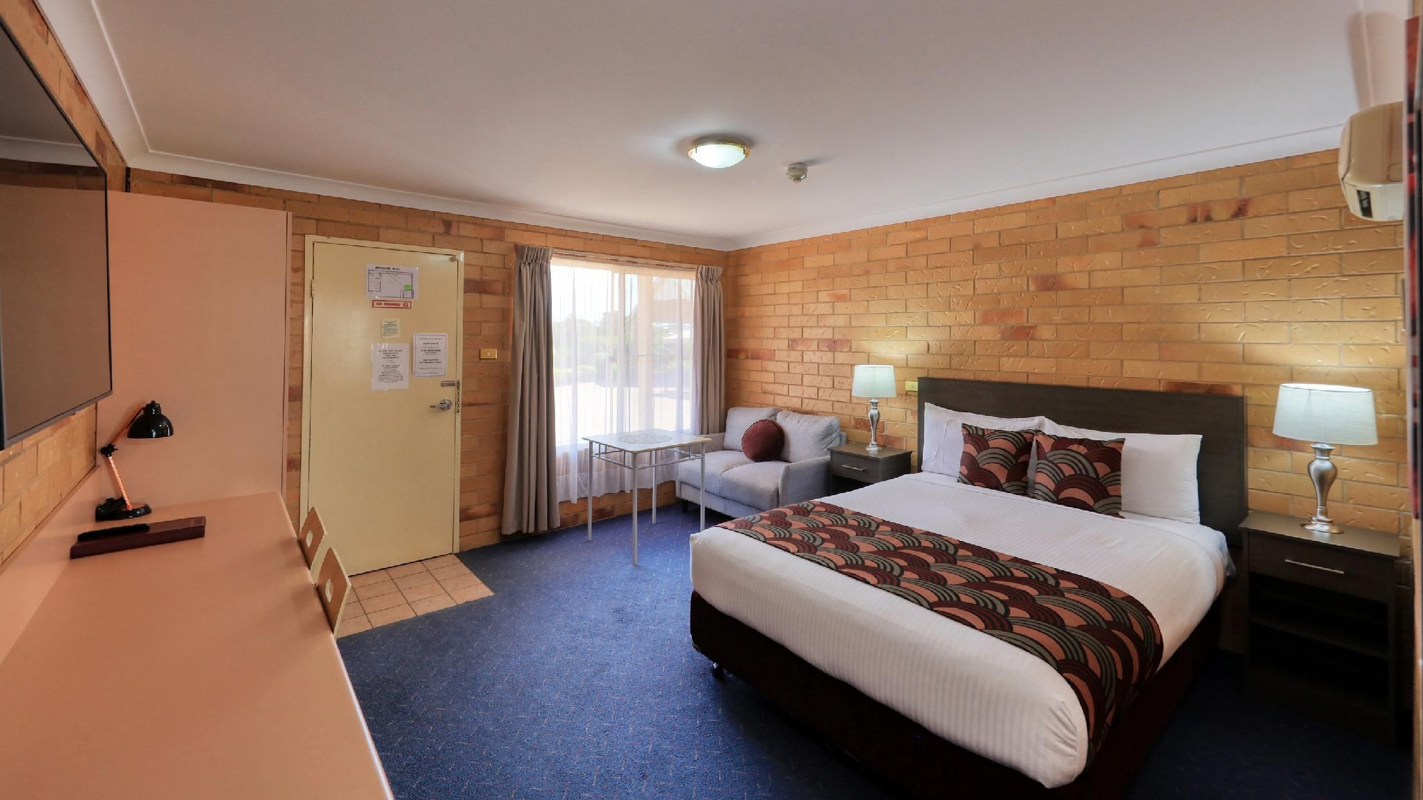 Executive Queen Room