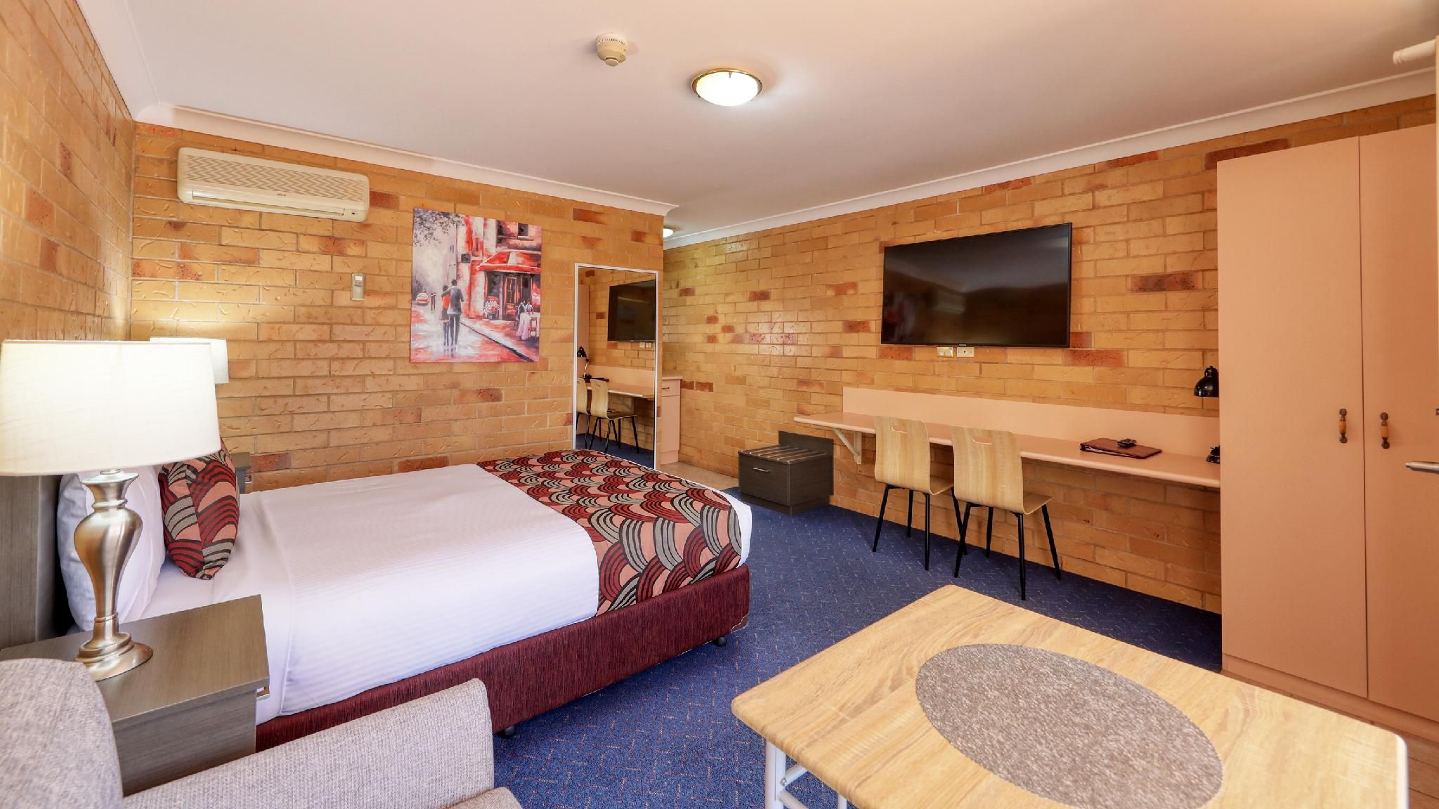 Executive Queen Room