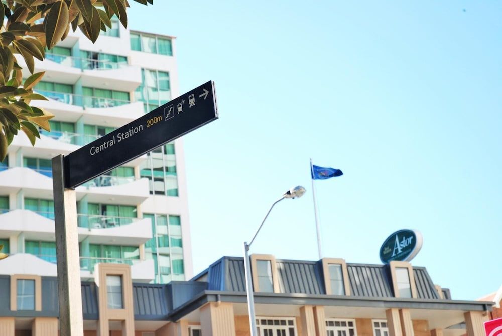 undefined Astor Metropole Hotel 5