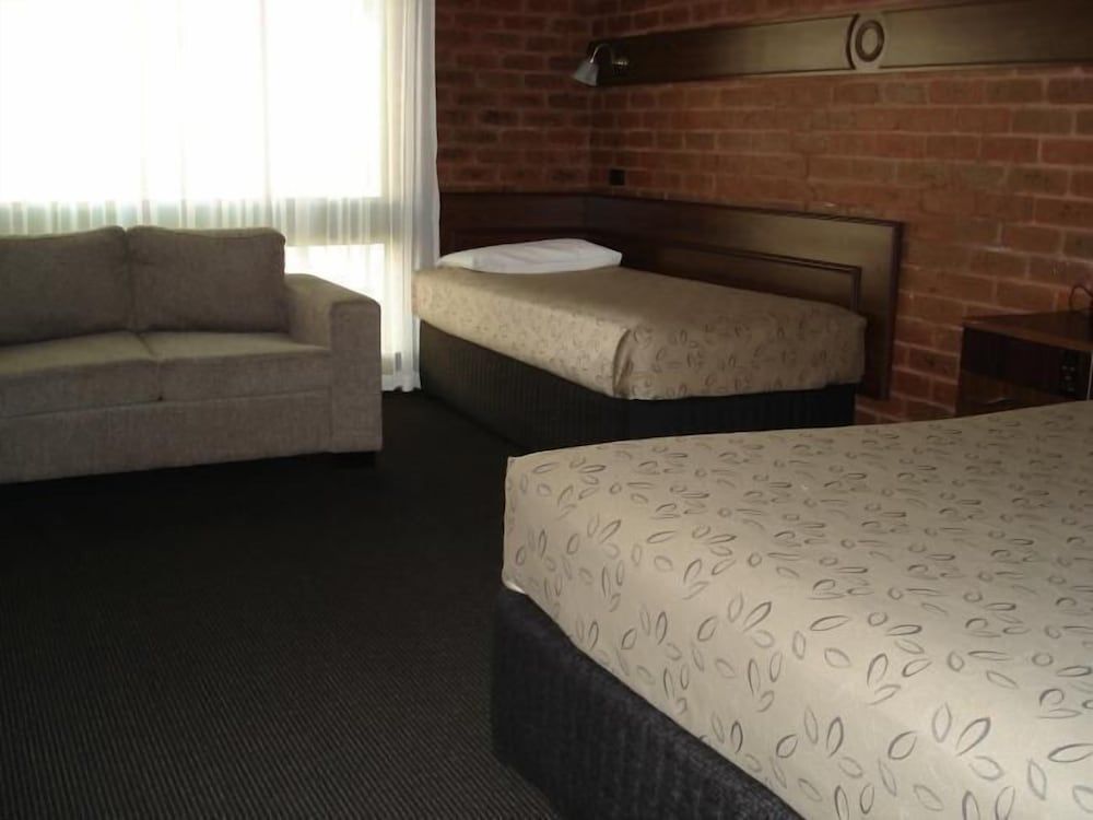 Albury Townhouse Motel Deluxe Room, Kitchenette (Deluxe Twin) 2