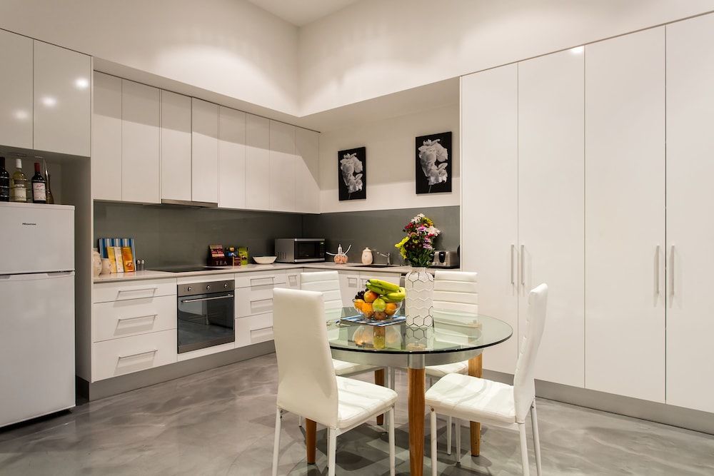 undefined Anchor on Little Collins - Southern 4