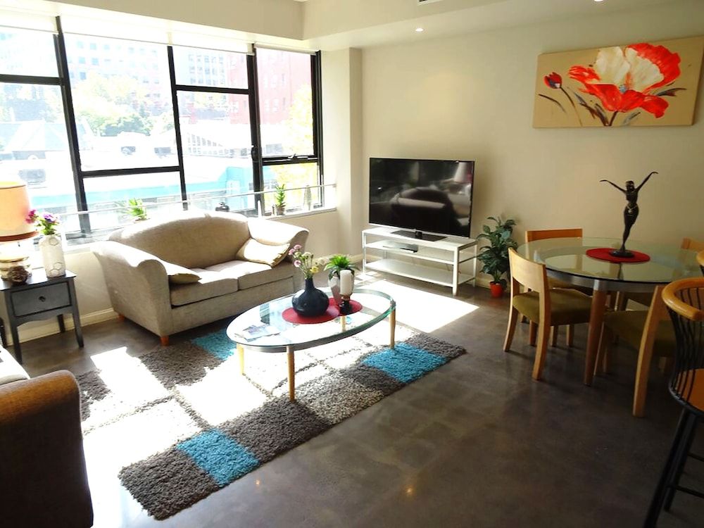 undefined Anchor on Little Collins - Southern