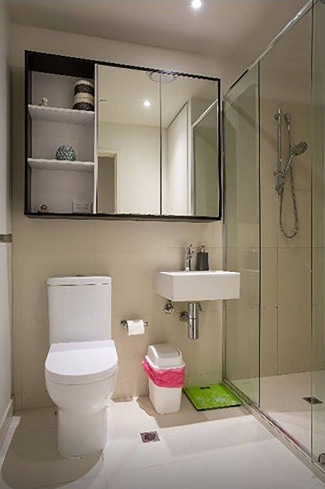 Anchor on Little Collins - Southern Two Bedroom Sky Loft Apartment 9