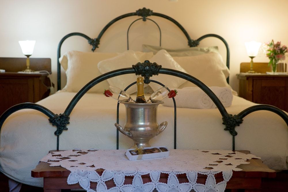 Maddies of Bolwarra Romantic Double Room, Non Smoking, Balcony (Queen w/ private Bath (3))