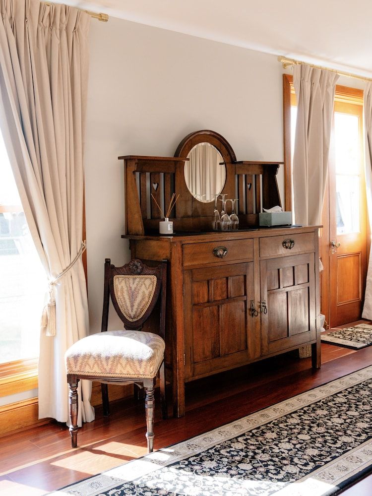 Maddies of Bolwarra Premier Double Room, 1 Queen Bed, Accessible, Ensuite 9