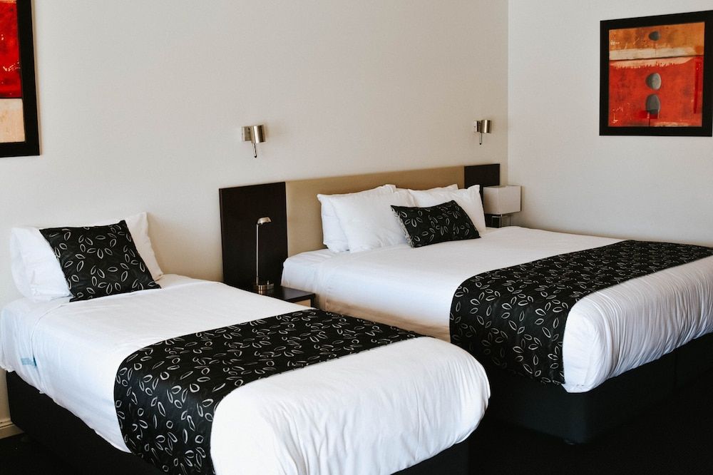 The Charles Boutique Hotel & Dining Superior Twin King