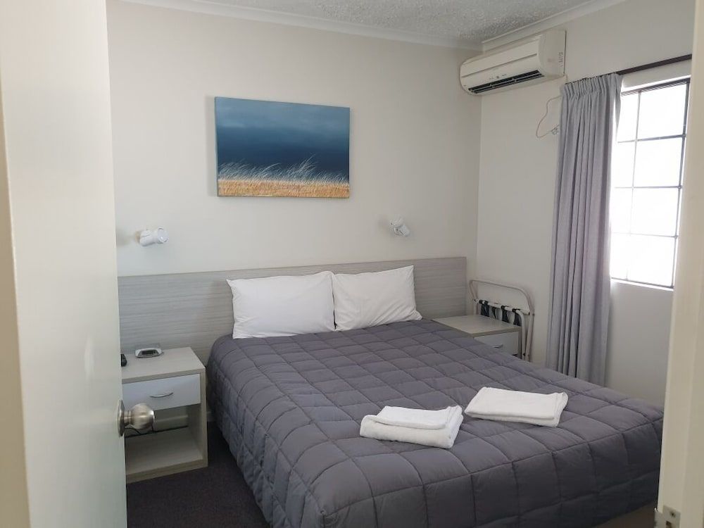 Shakespeare Motel One-Bedroom Apartment 2