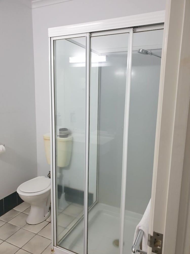 Shakespeare Motel Dual Queen - Upstairs 3