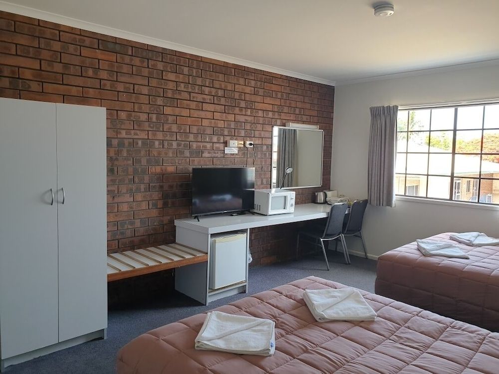 Shakespeare Motel Dual Queen - Upstairs 6