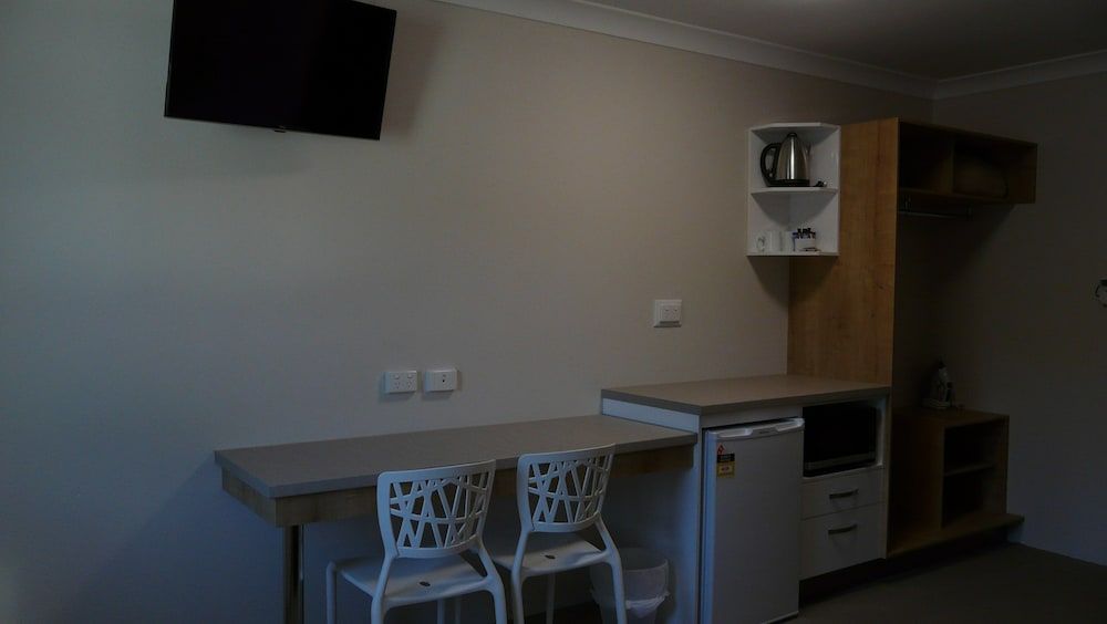 Castle Crest Motel Motel Queen Upstairs 4