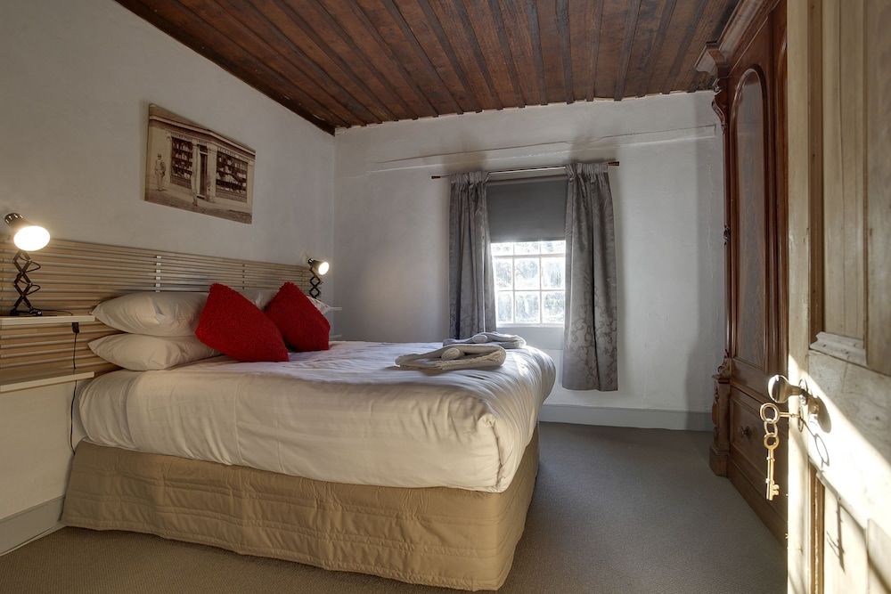 White's Corner The Cottage (1837) 2