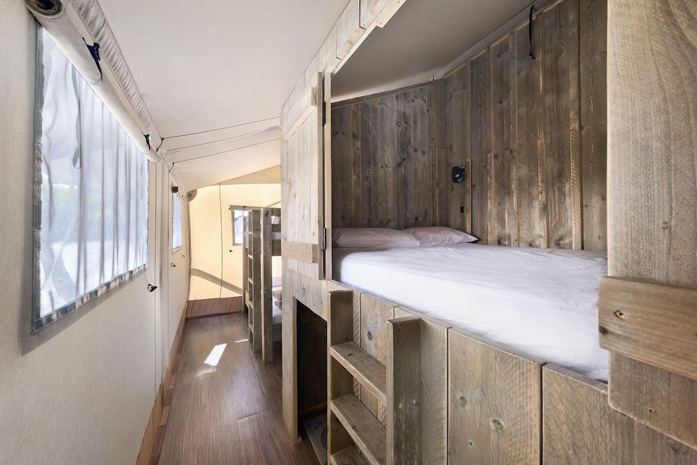 Scamander Sanctuary Holiday Park Deluxe Tent 3