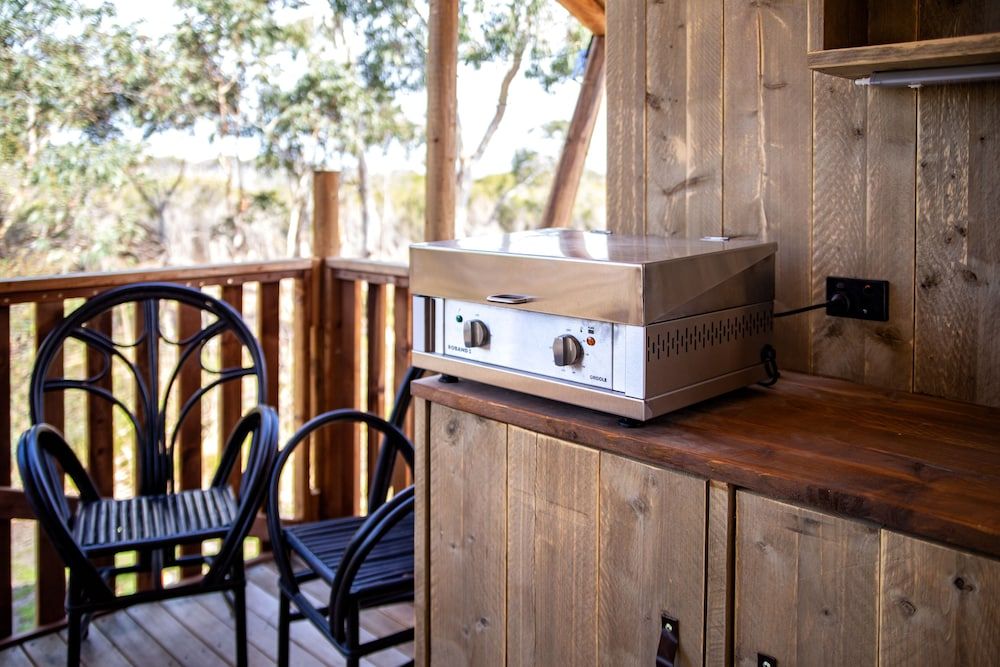 Scamander Sanctuary Holiday Park Deluxe Tent 10