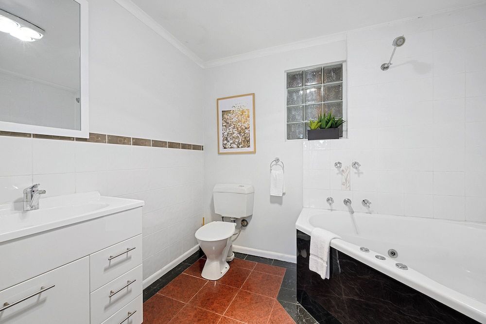 Burnie City Apartments 22 Marine Terrace - Four Bedrooms Apartment 5