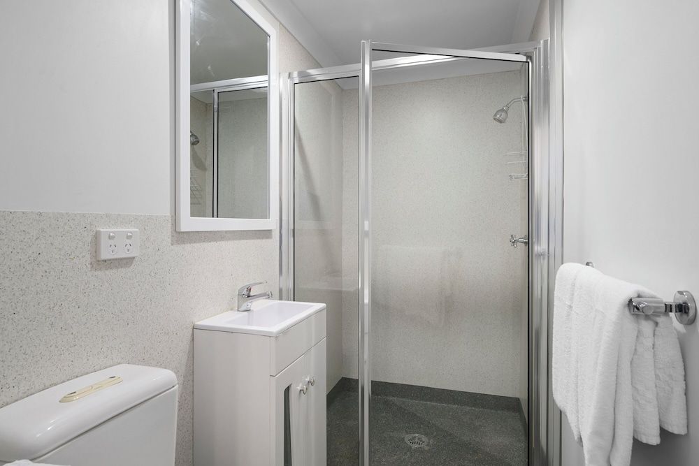 Burnie City Apartments 22 Marine Terrace - Four Bedrooms Apartment 6