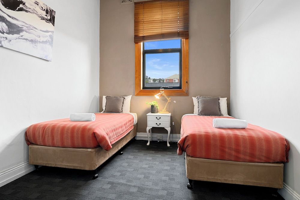 Burnie City Apartments 22 Marine Terrace - Four Bedrooms Apartment 3