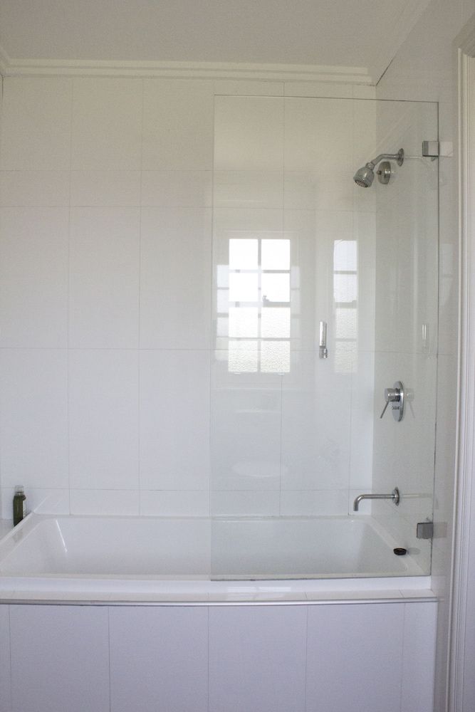 Wallacia Hotel Standard Queen Room 6