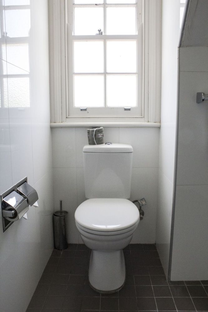 Wallacia Hotel Standard Twin Room 3