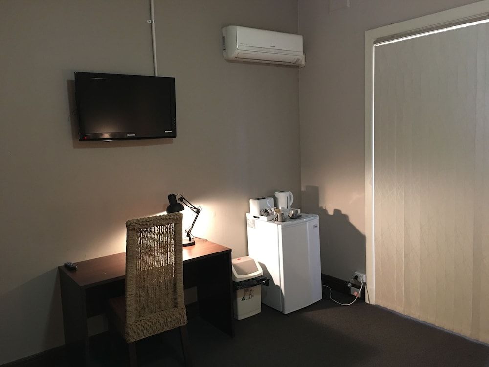 The Civic Hotel Standard Room, Non Smoking, Balcony (Queen Room) 4