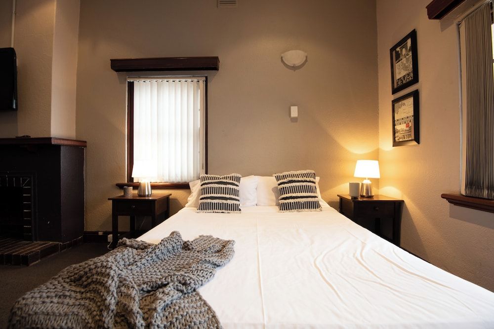 The Civic Hotel Standard Room, Non Smoking, Kitchenette (Queen Suite) 2