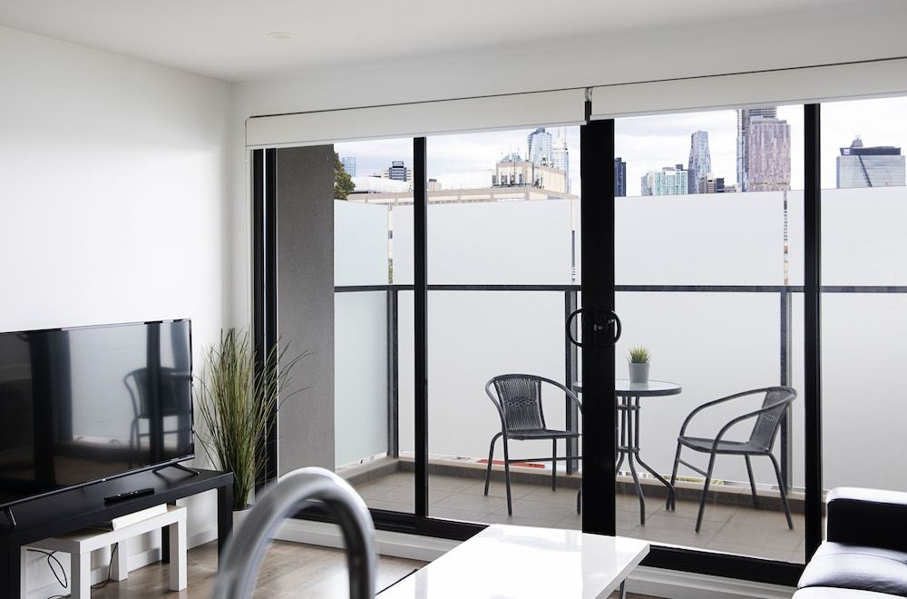 RNR Serviced Apartments North Melbourne One Bedroom Apartment with Balcony 17