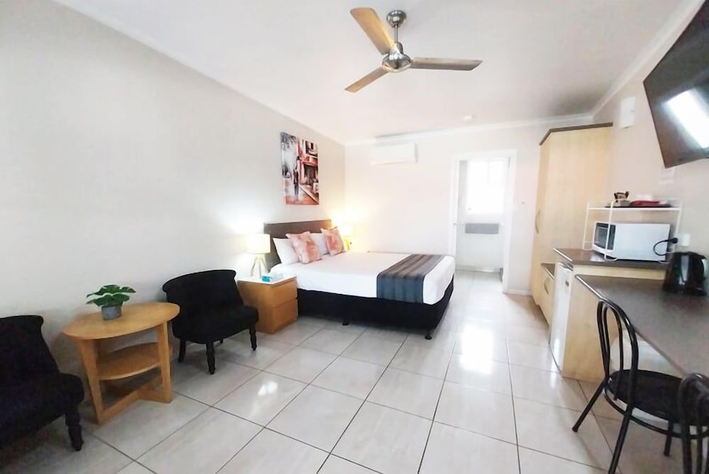 Tropic Coast Motel Executive Room, Non Smoking 5