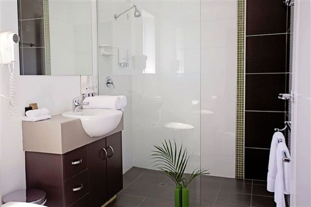 Deluxe Twin Room, Accessible