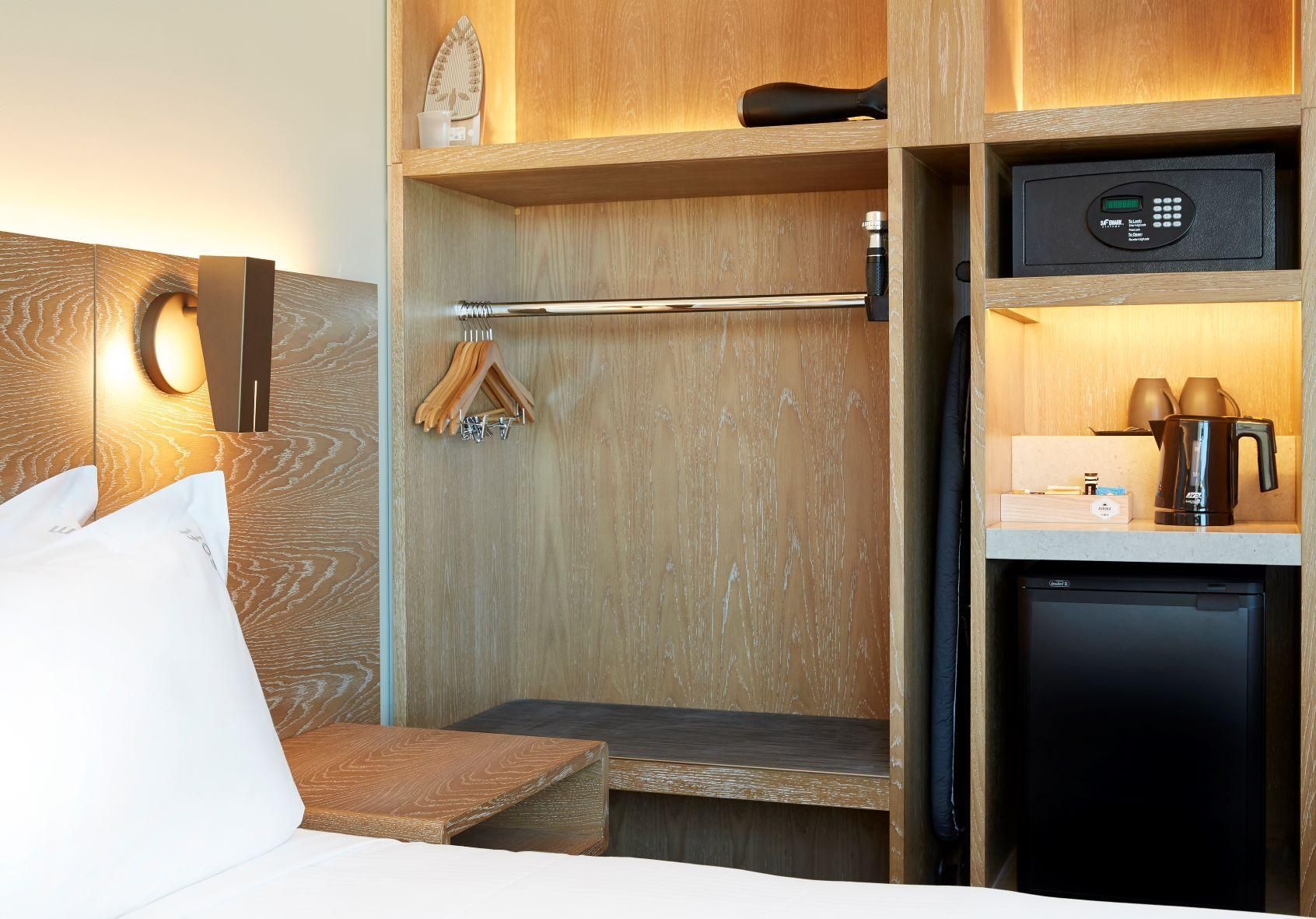 1 Queen Standard Accessible With Free Breakfast