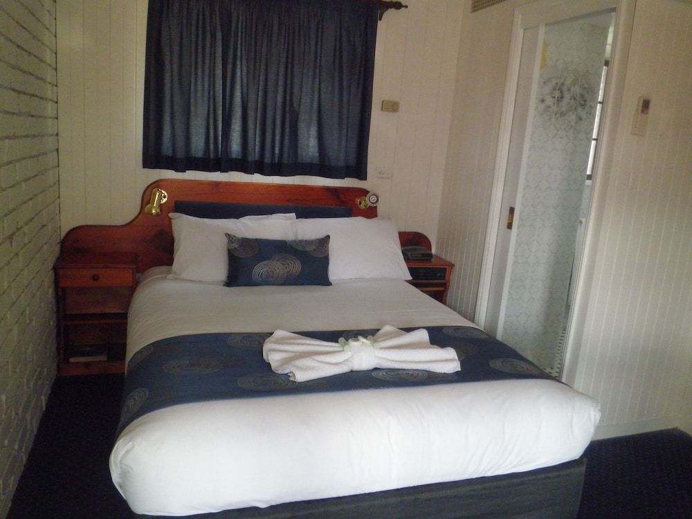 Standard Room, Non Smoking, Balcony (Poet's Queen Room)