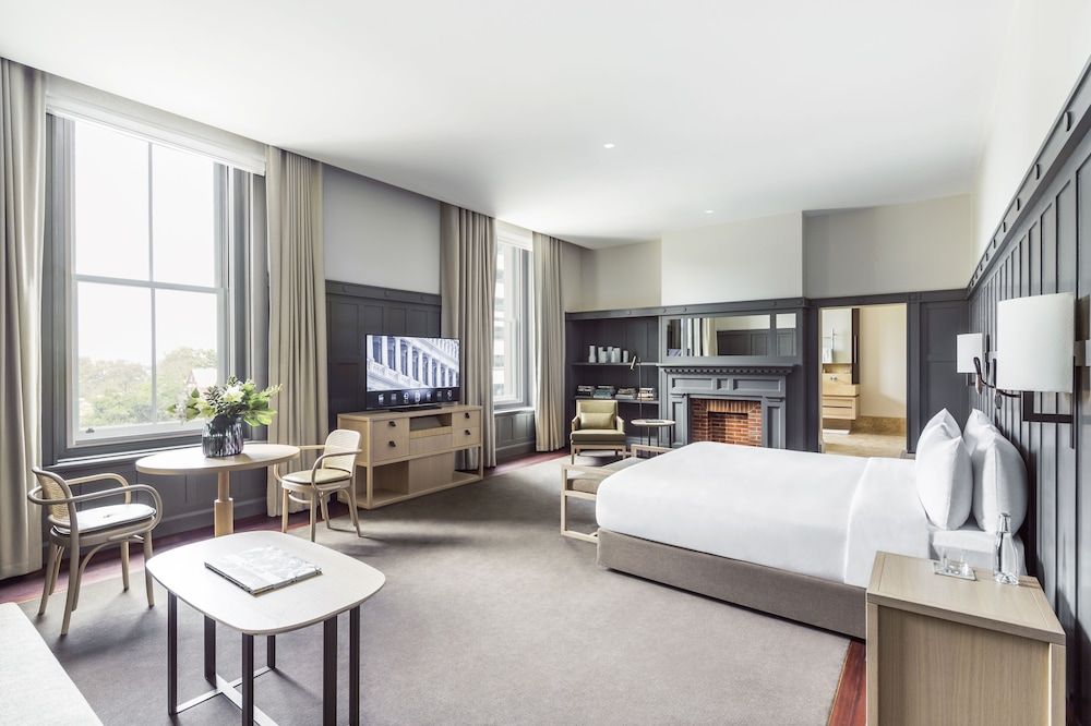 COMO The Treasury Studio Suite 3