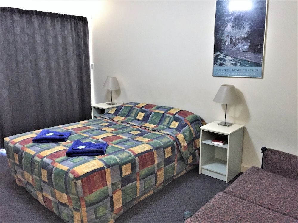 Ceduna Motor Inn Standard Queen 3