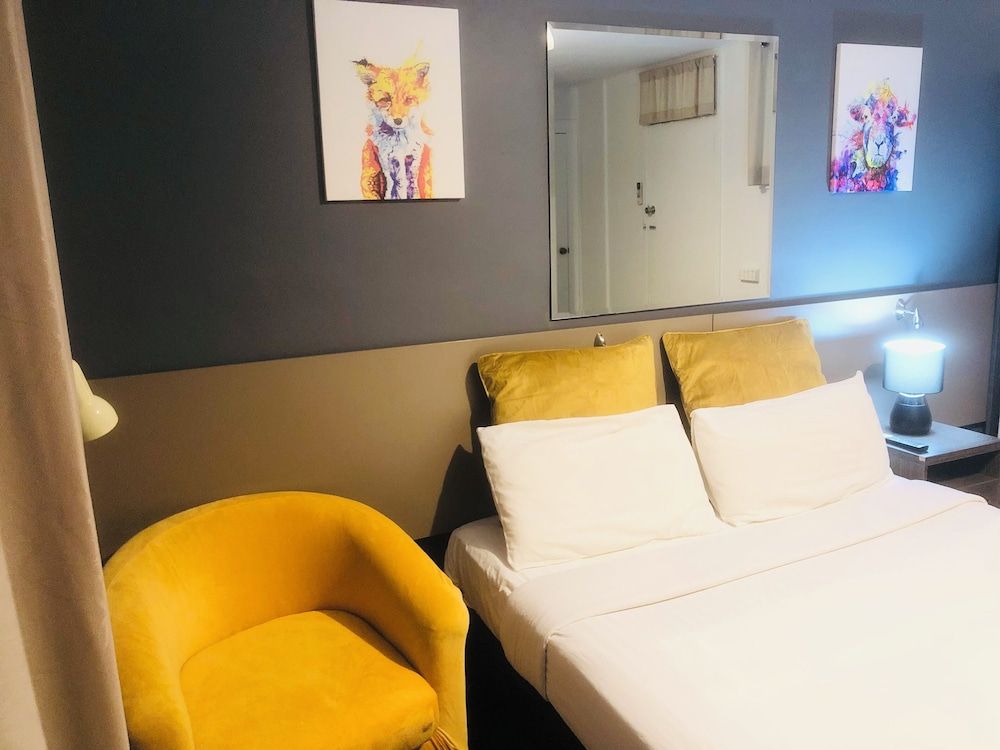Economy Room