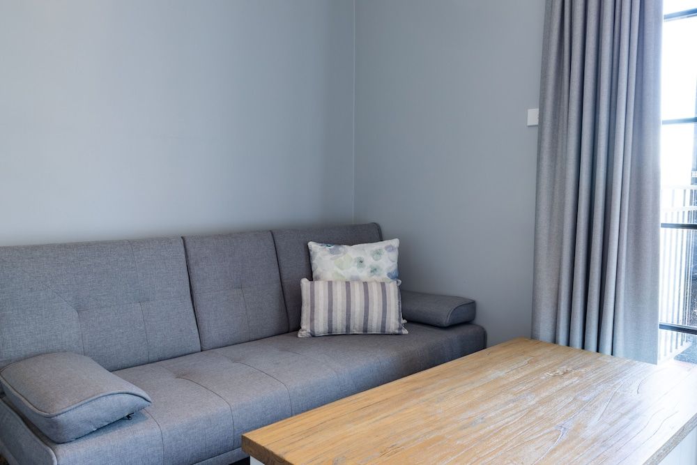 Camden Valley Inn King Spa Room 5