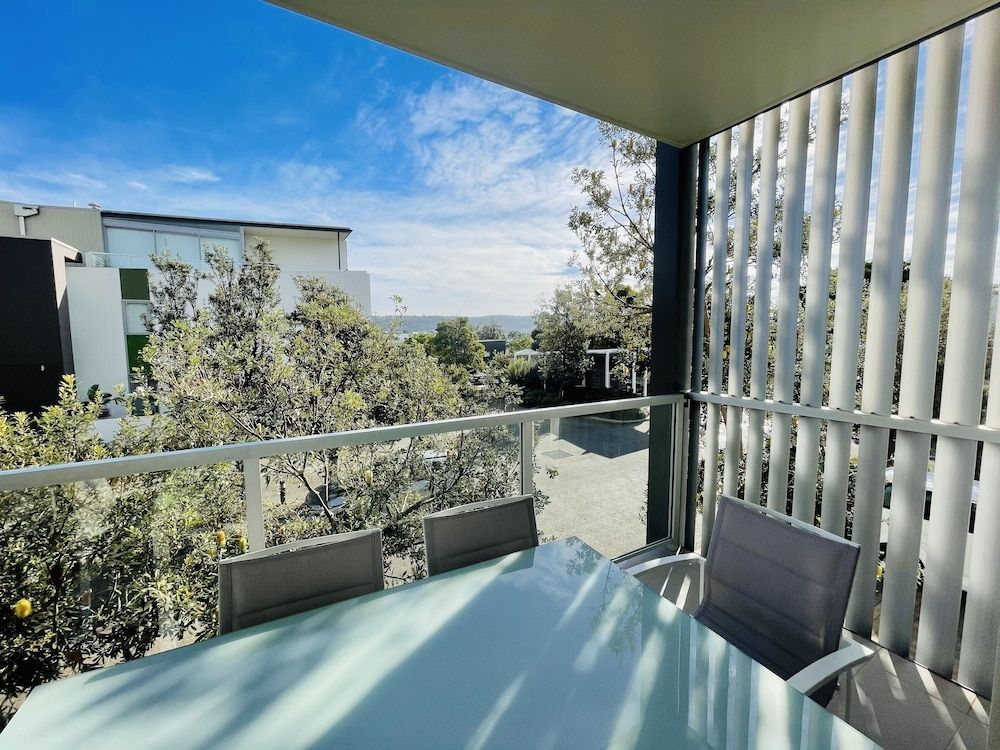 Coast Resort Merimbula Apartment, 3 Bedrooms, Pool View 2