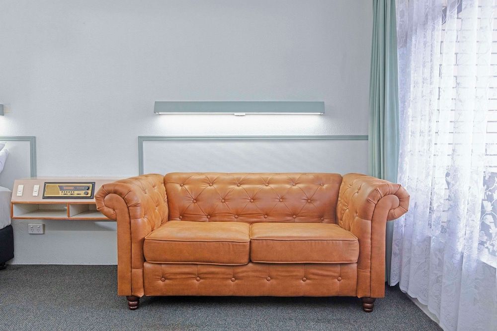 Alluna Motel Room (Queen) 16