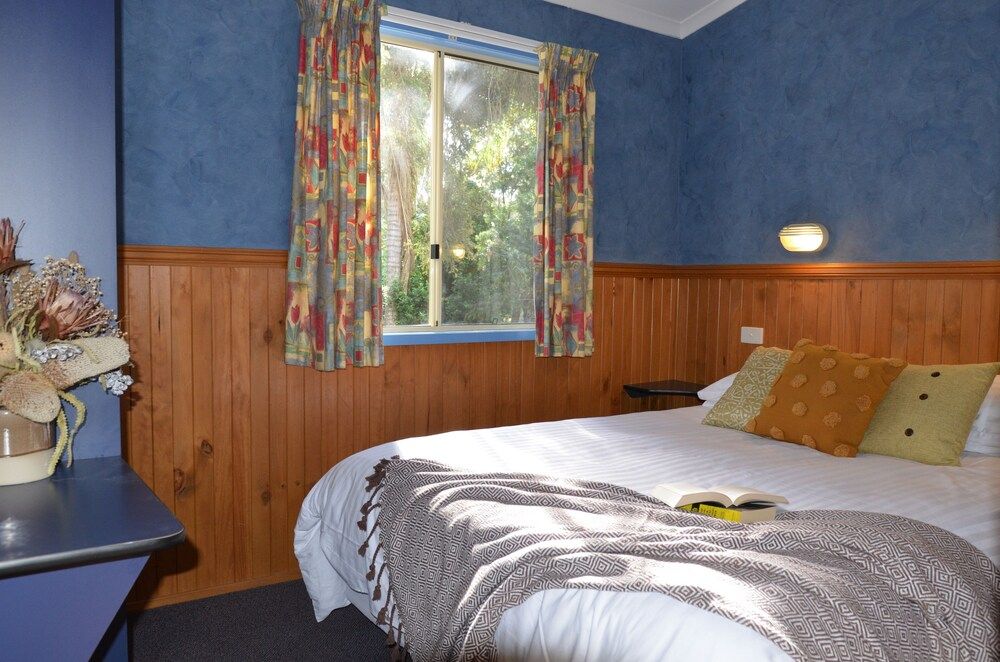 Doubles Retreat - Linen/Towels Supplied to the Main Bed only