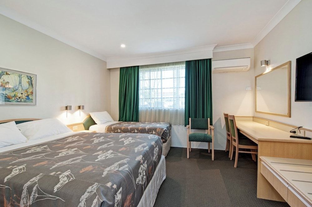 Colonial Terrace Motor Inn Standard Suite, 2 Bedrooms, Non Smoking (FamilyQ4S)