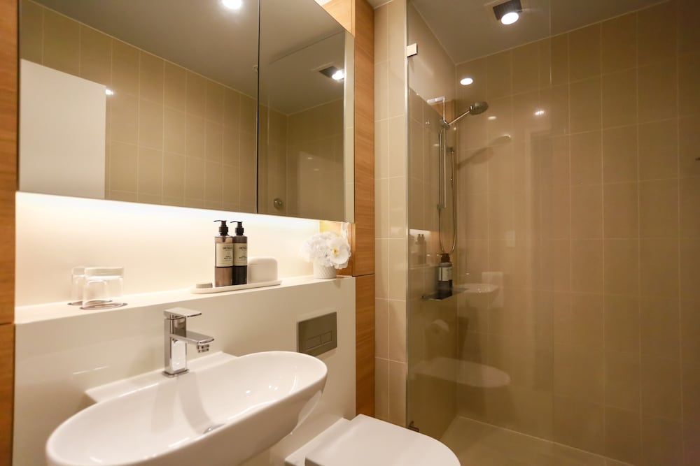 SKYE Hotel Suites Parramatta Deluxe 2 5