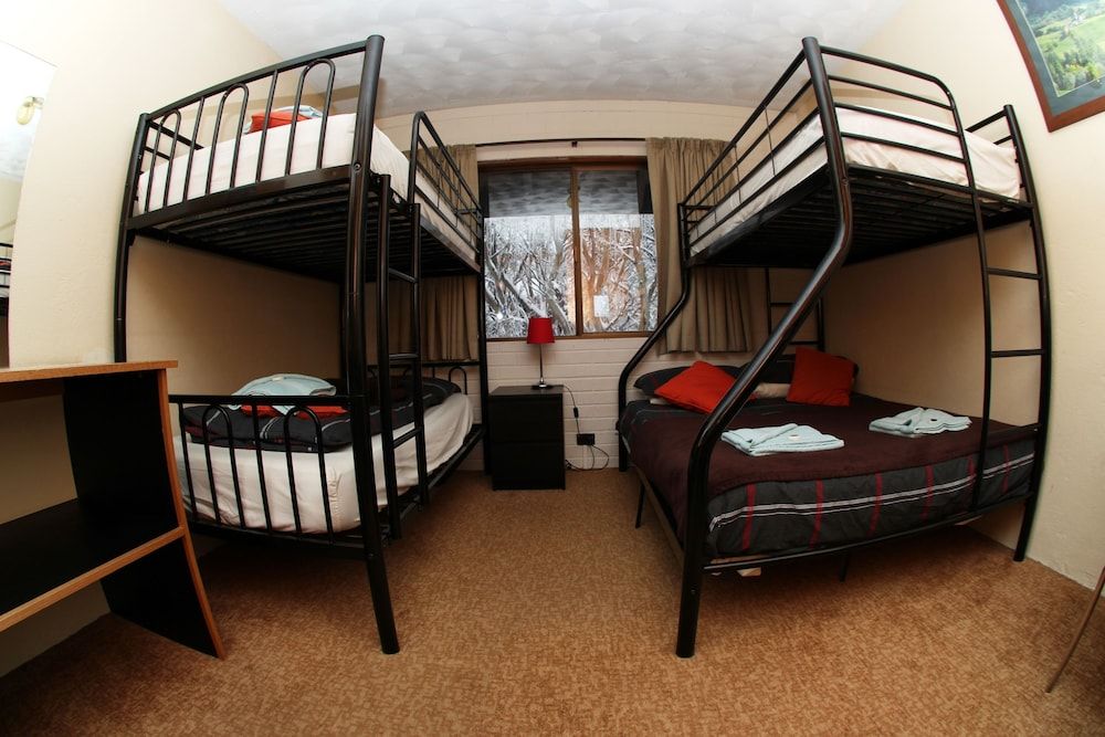 Alpine Room (5 PAX)
