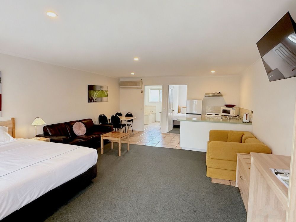 Beachcomber Motel and Apartments Apollo Bay Standard Family Apartment 6