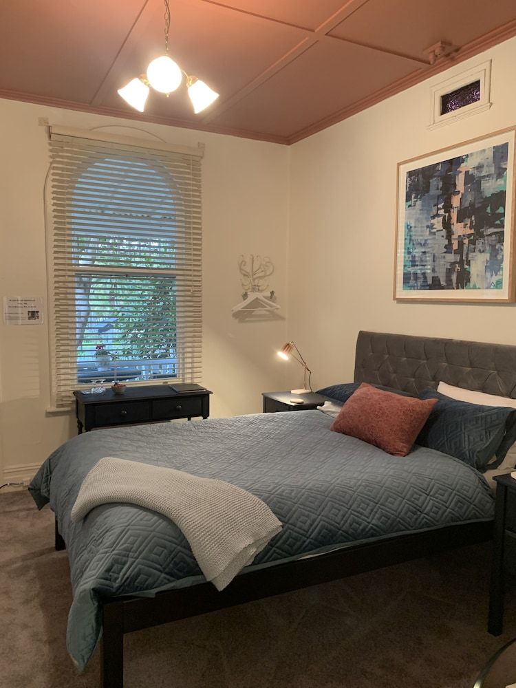 Genesta House B&B Lilly Pilly Room