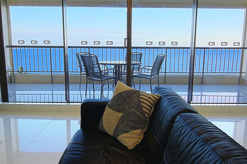 Cairns Aquarius Premium Plus 2 Bedroom Apartment 7