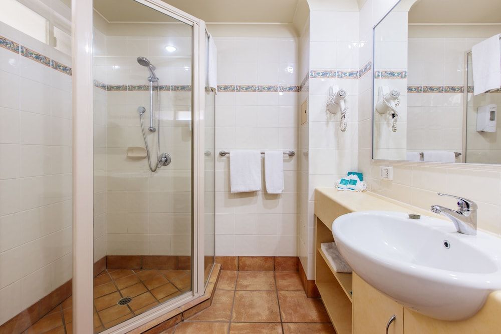 Shamrock Gardens Motel Standard Studio, Non Smoking, Kitchenette (Garden Room) 2