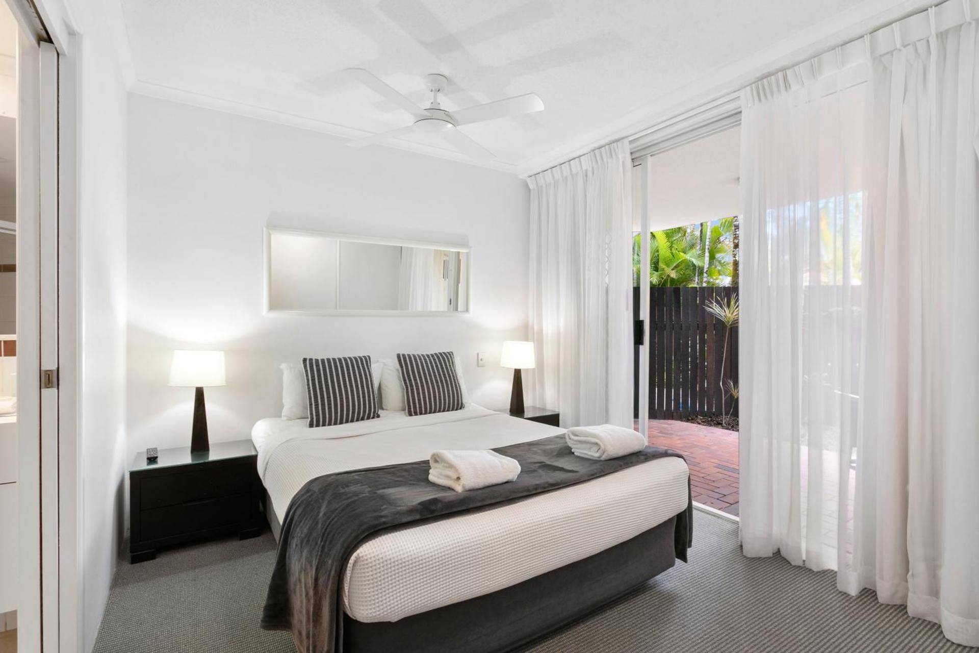 Tropical One-Bedroom Apartment