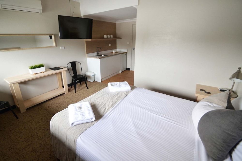 Crossroads Hotel Liverpool Deluxe Room (Queen Room) 5