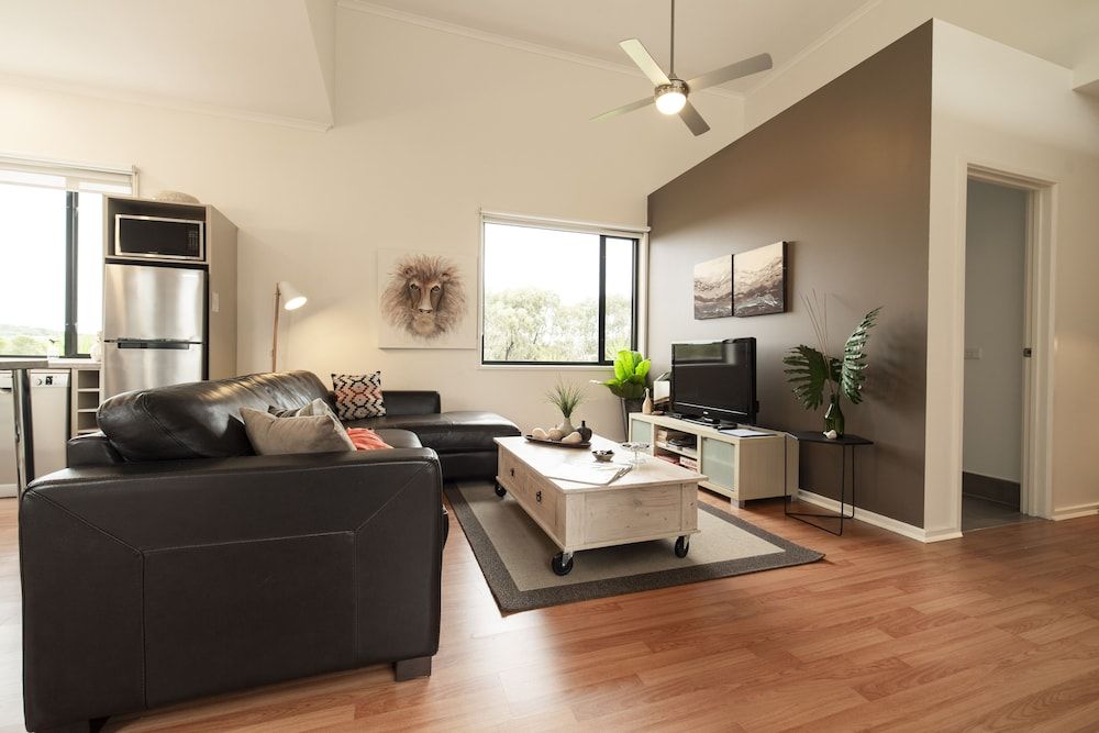 Hilltop Apartments Phillip Island - Adults Only Luxury Cottage, 1 Bedroom 8