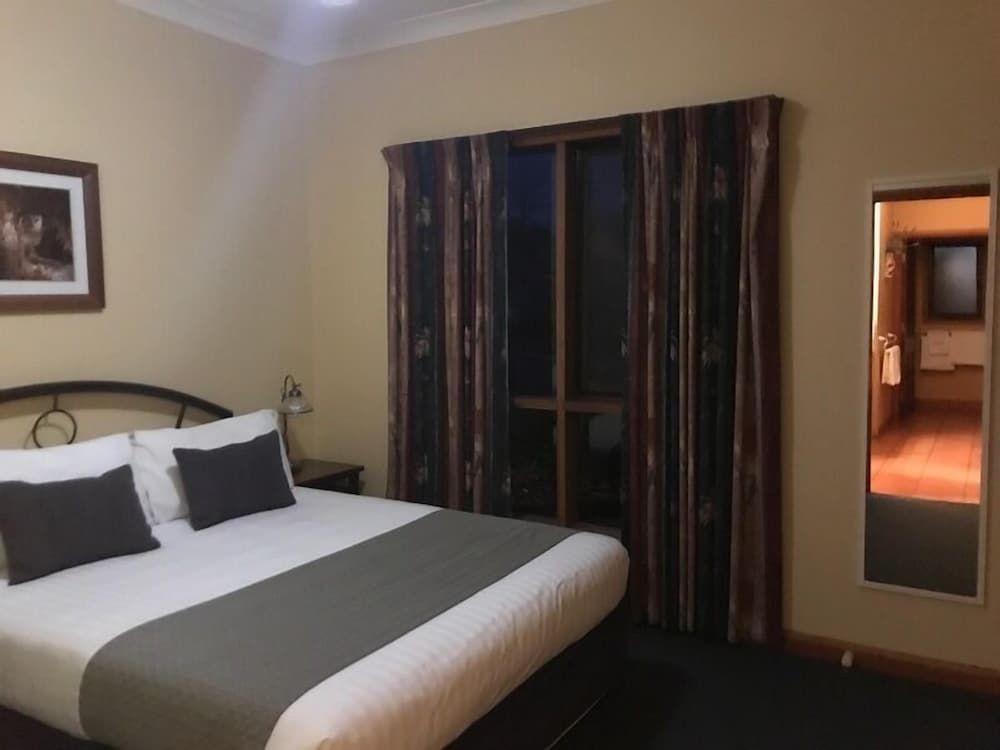 3 Bedroom Garden Spa Villa